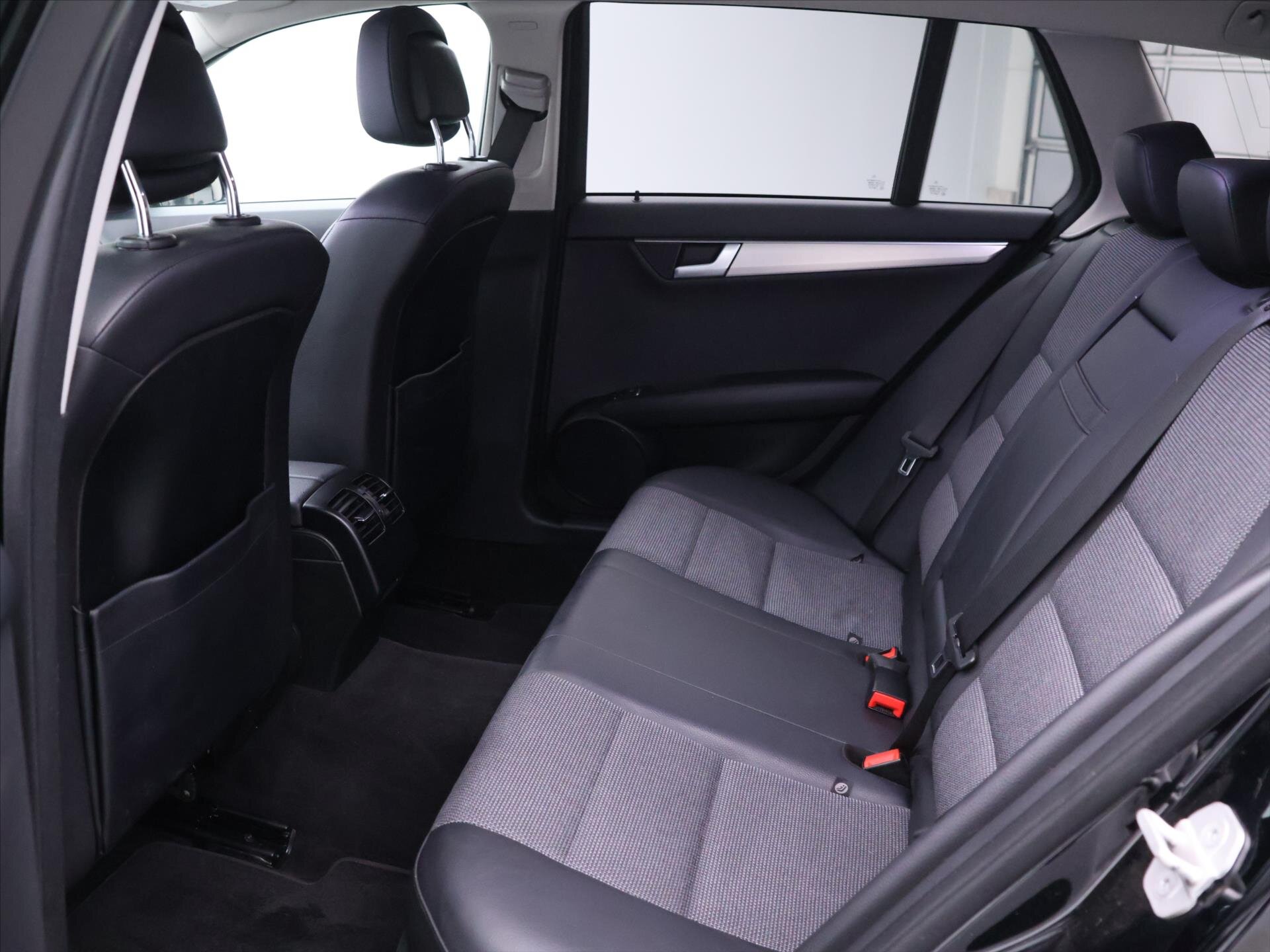 Mercedes-Benz Třídy C Kombi 2,1 l 125 kw