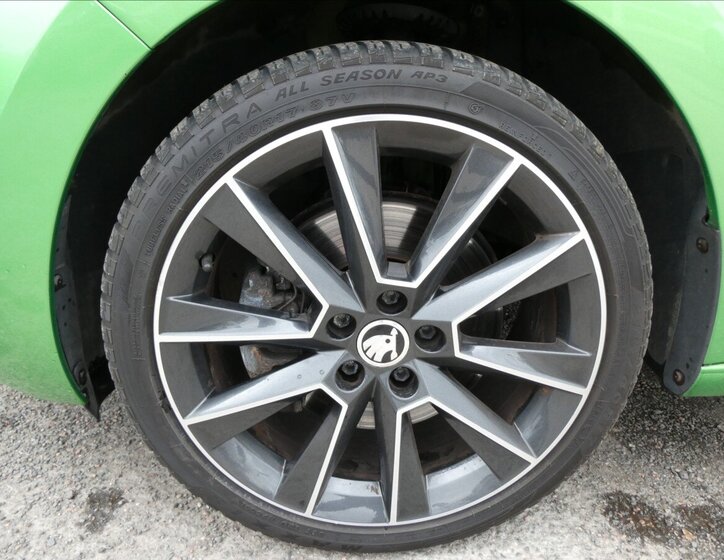 Škoda Rapid Hatchback 1,2 l 77 kw