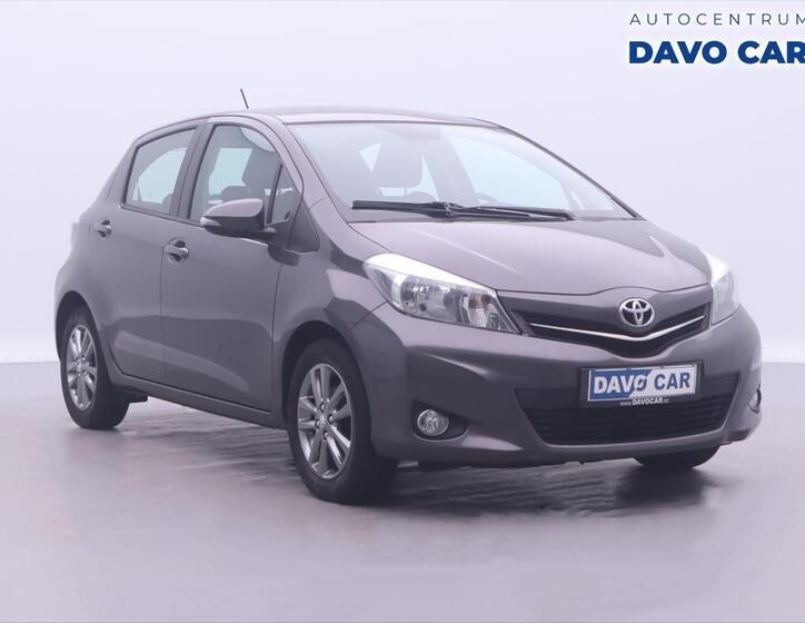 Toyota Yaris 1