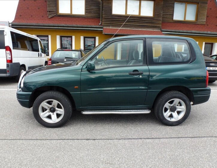 Suzuki Grand Vitara SUV / Terénní 2,0 l 94 kw