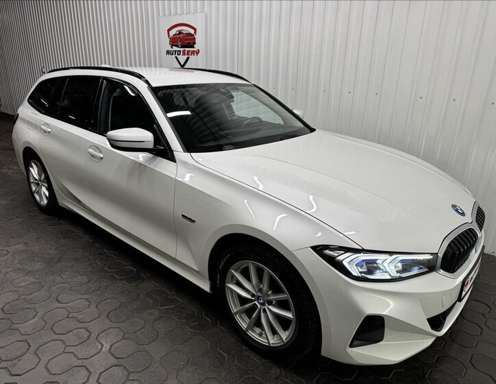 BMW Řada 3 Kombi 2,0 l 215 kw