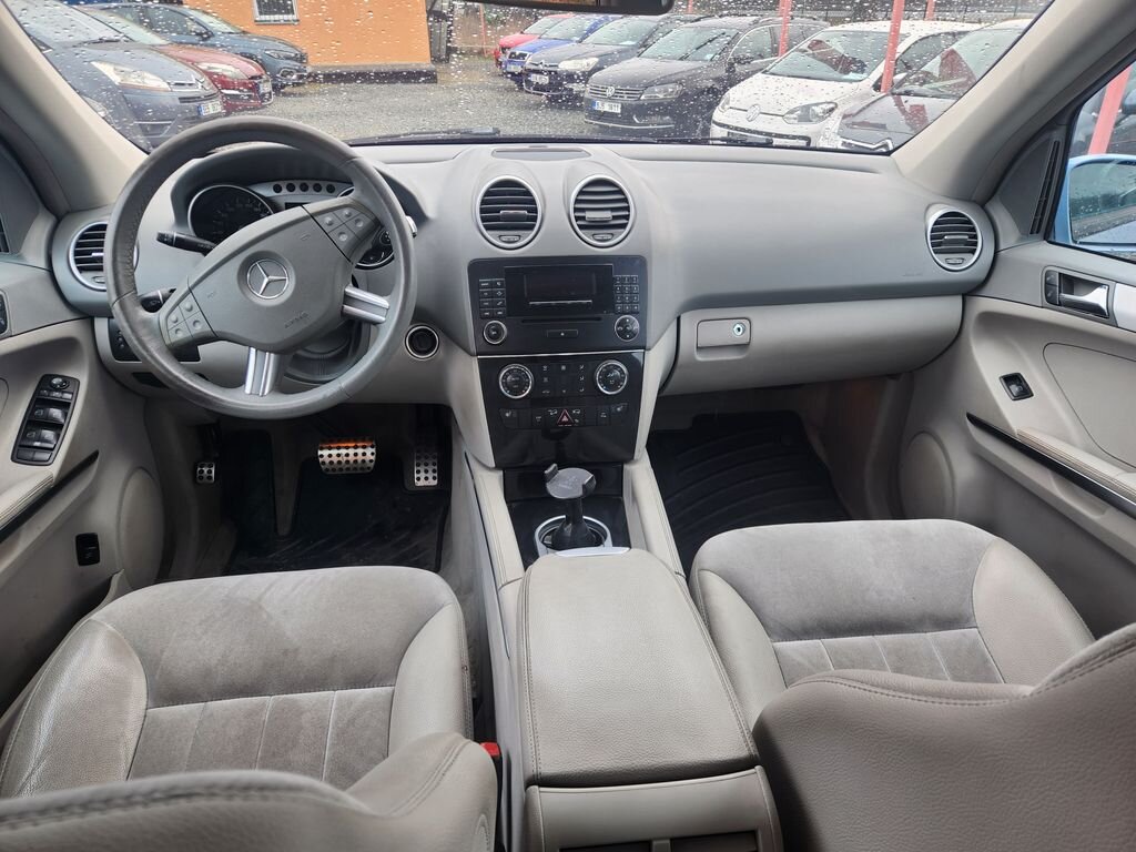 Mercedes-Benz Třídy M SUV / Terénní 3,5 l 200 kw