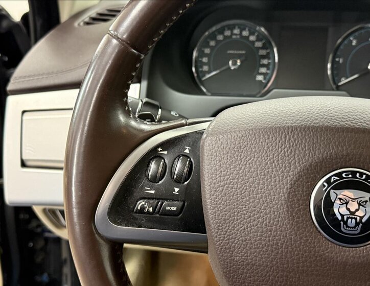 Jaguar XF Kombi 3,0 l 202 kw