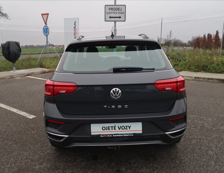Volkswagen T-Roc 7