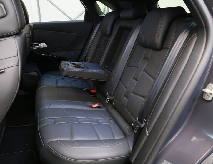 DS Automobiles DS7 Crossback 32