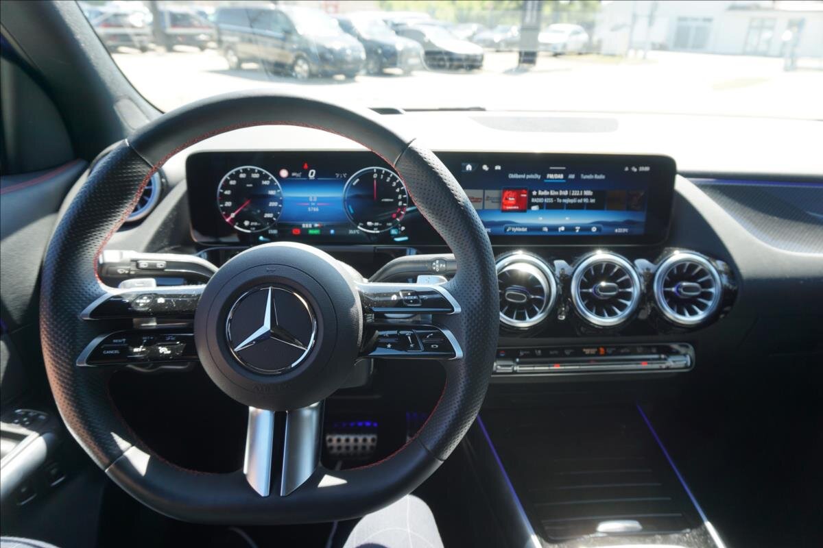 Mercedes-Benz GLA SUV 1,3 l 120 kw