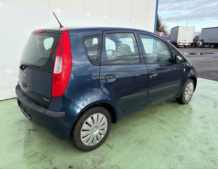 Mitsubishi Colt 2