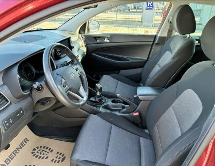 Hyundai Tucson SUV / Terénní 1,6 l 100 kw