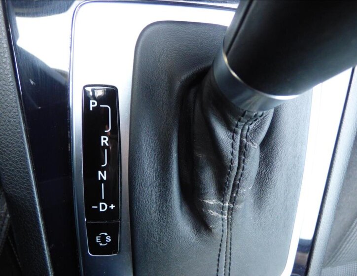 Mercedes-Benz Třídy C Sedan / Limuzína 2,1 l 88 kw