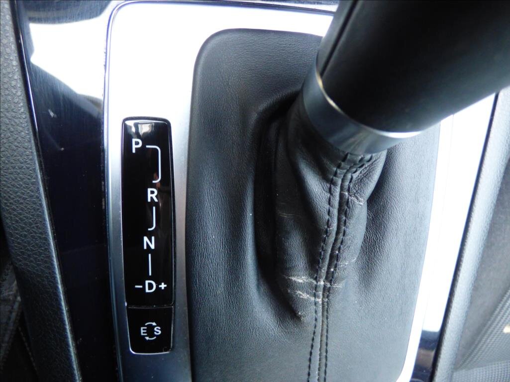 Mercedes-Benz Třídy C Sedan / Limuzína 2,1 l 88 kw