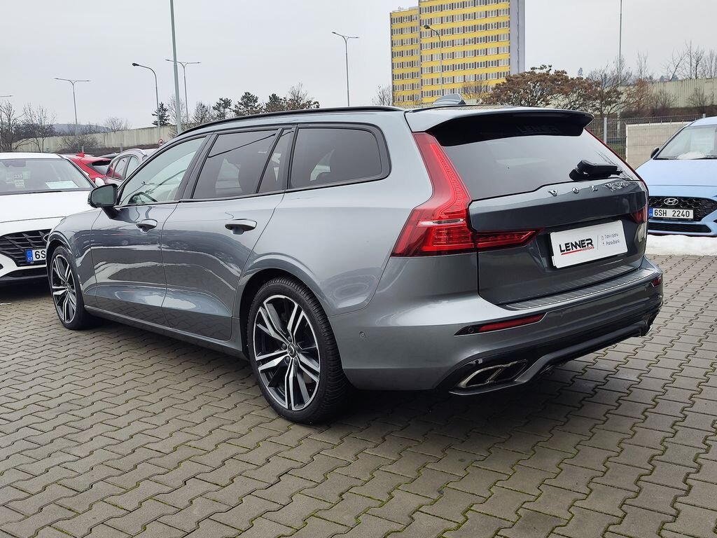 Volvo V60 Kombi 2,0 l 240 kw