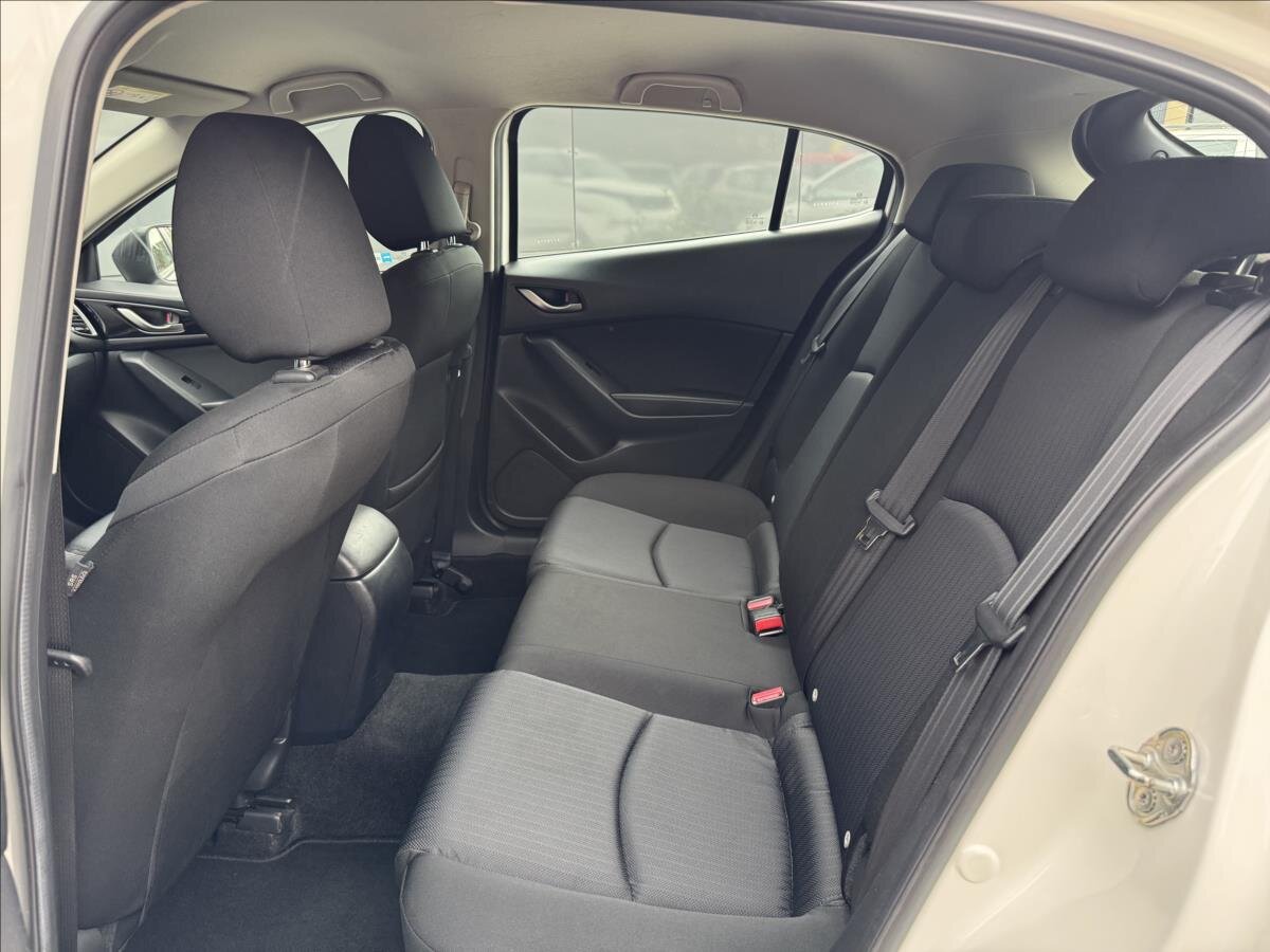Mazda 3 Hatchback 1,5 l 74 kw