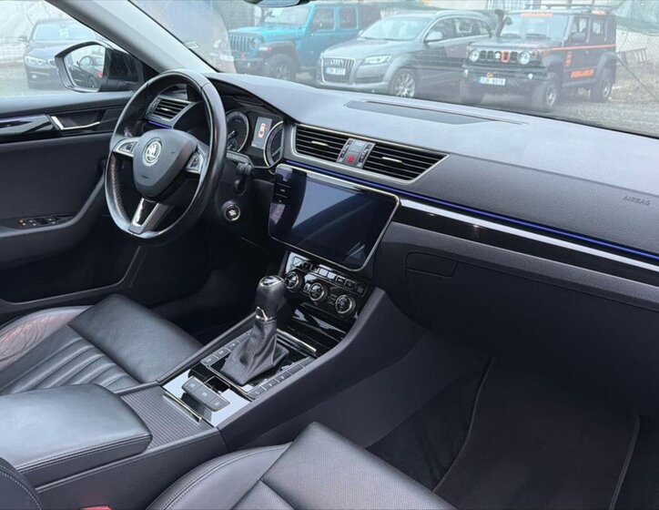 Škoda Superb 10