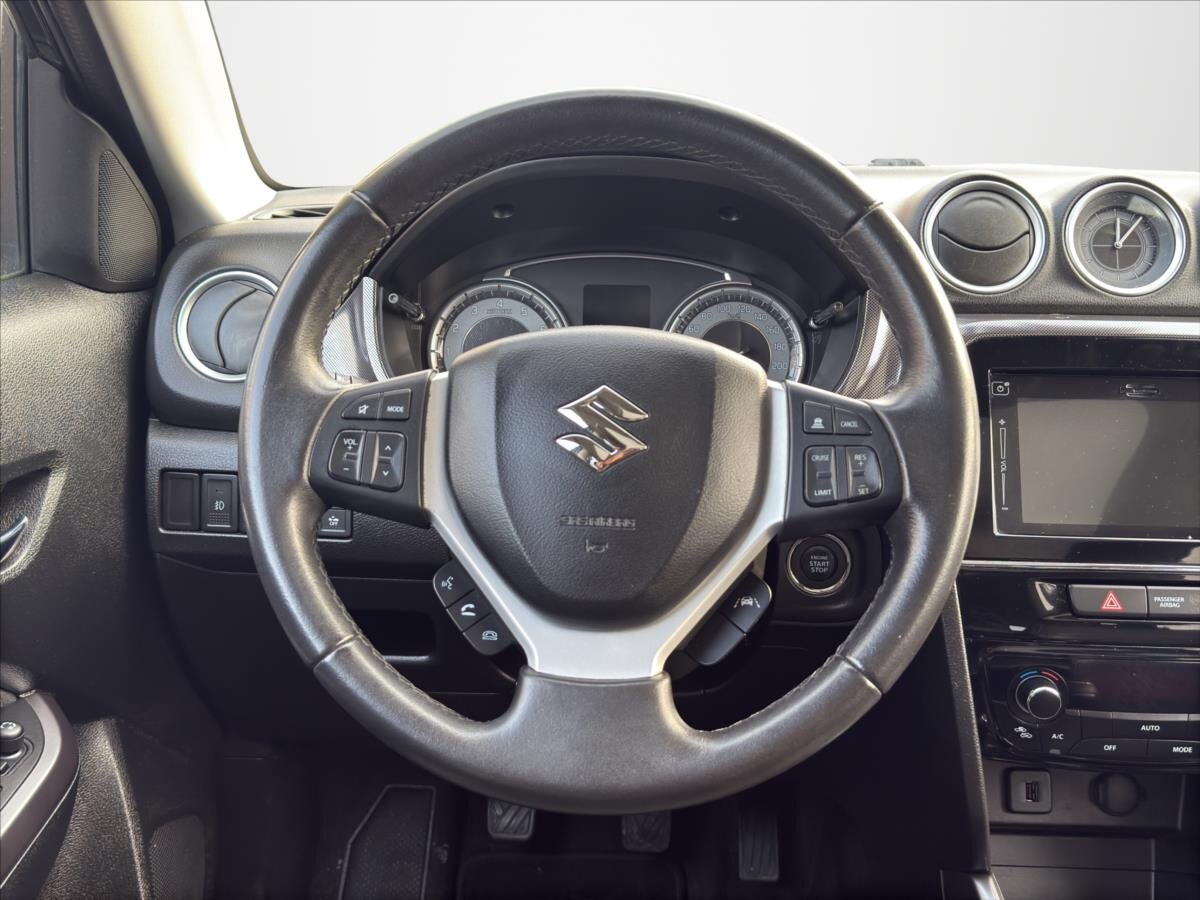 Suzuki Vitara SUV 1,4 l 103 kw