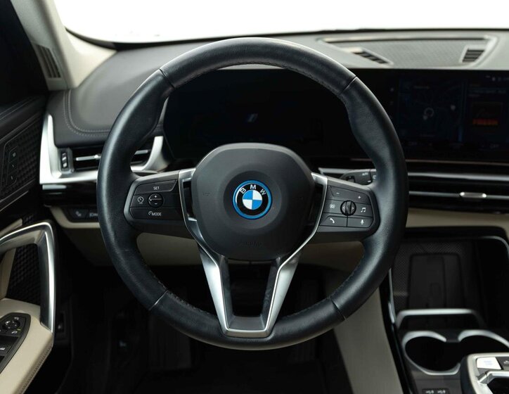 BMW iX1 SUV / Terénní 0,0 225 kw