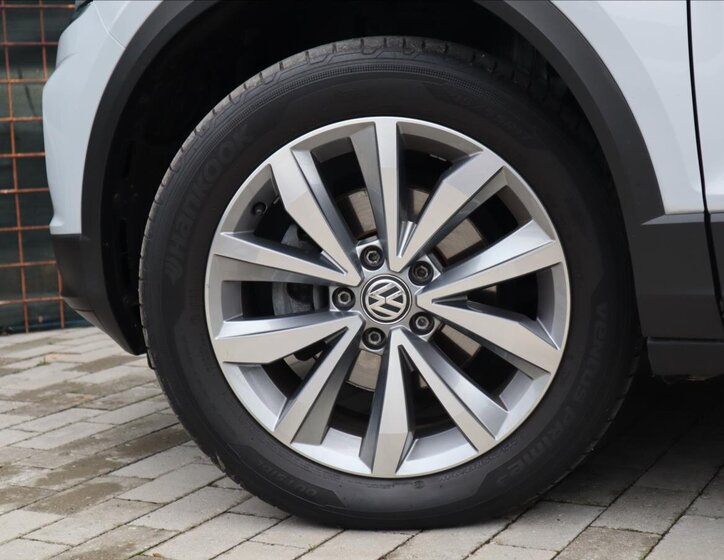 Volkswagen T-Roc CUV / Crossover 1,6 l 85 kw