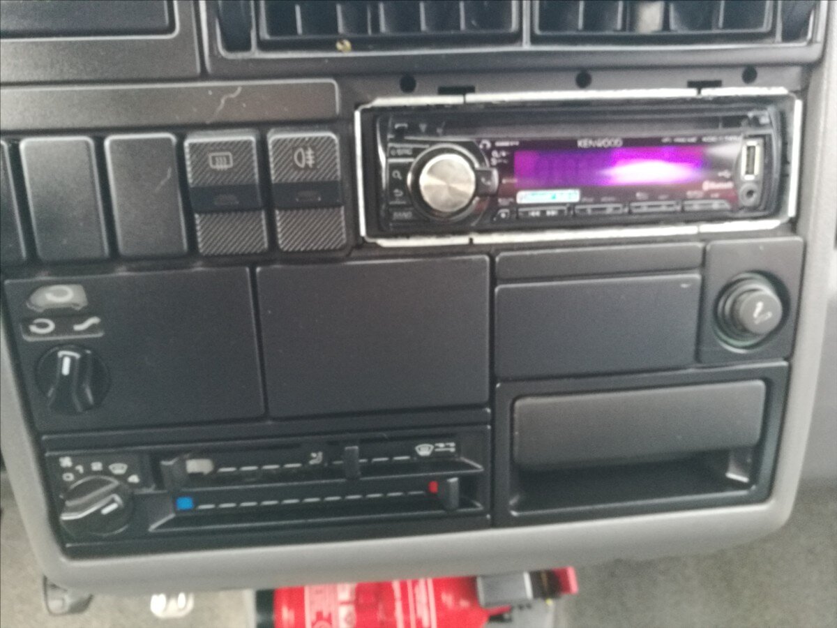 Volkswagen Ostatní Ostatní 2,4 l 57 kw