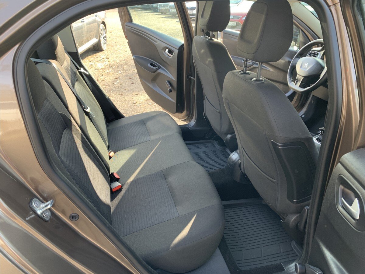 Peugeot 301 Sedan 1,6 l 85 kw