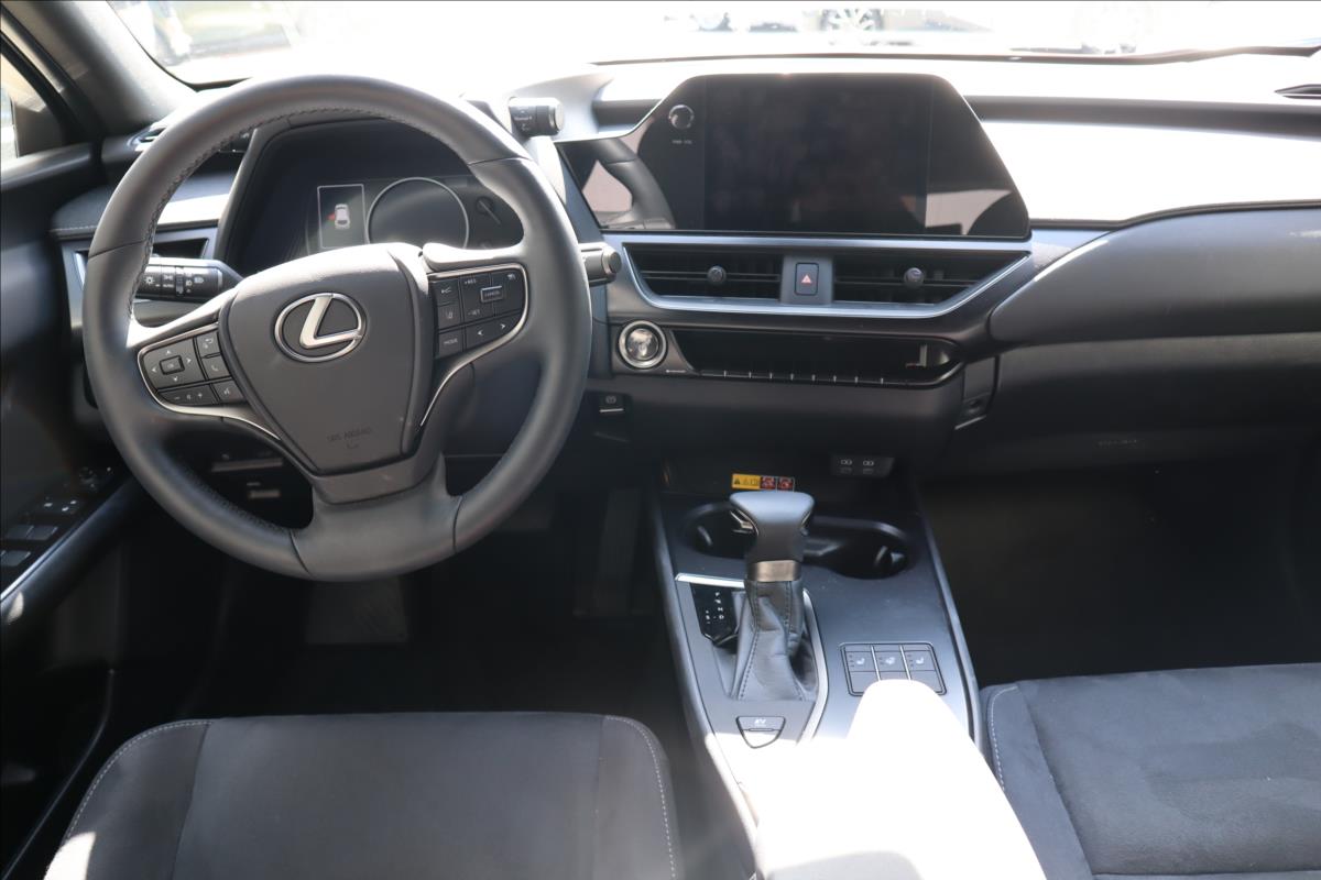 Lexus UX 250h