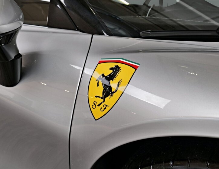 Ferrari SF90 Kabriolet 4,0 l 735 kw