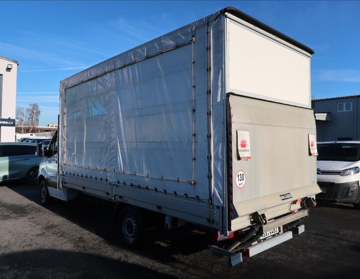 Mercedes-Benz Sprinter 4