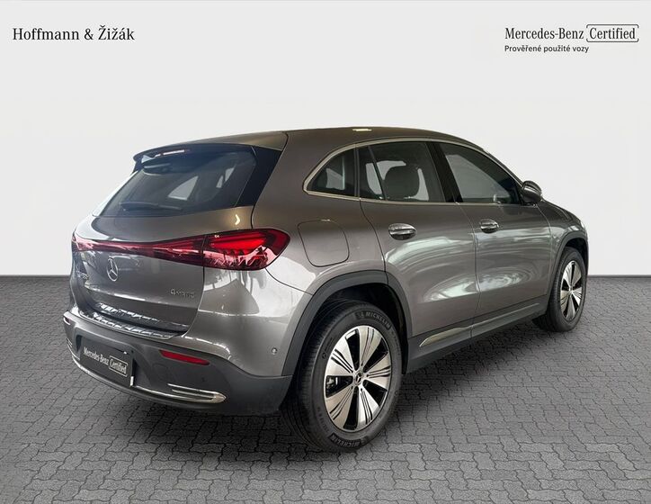 Mercedes-Benz EQA 7