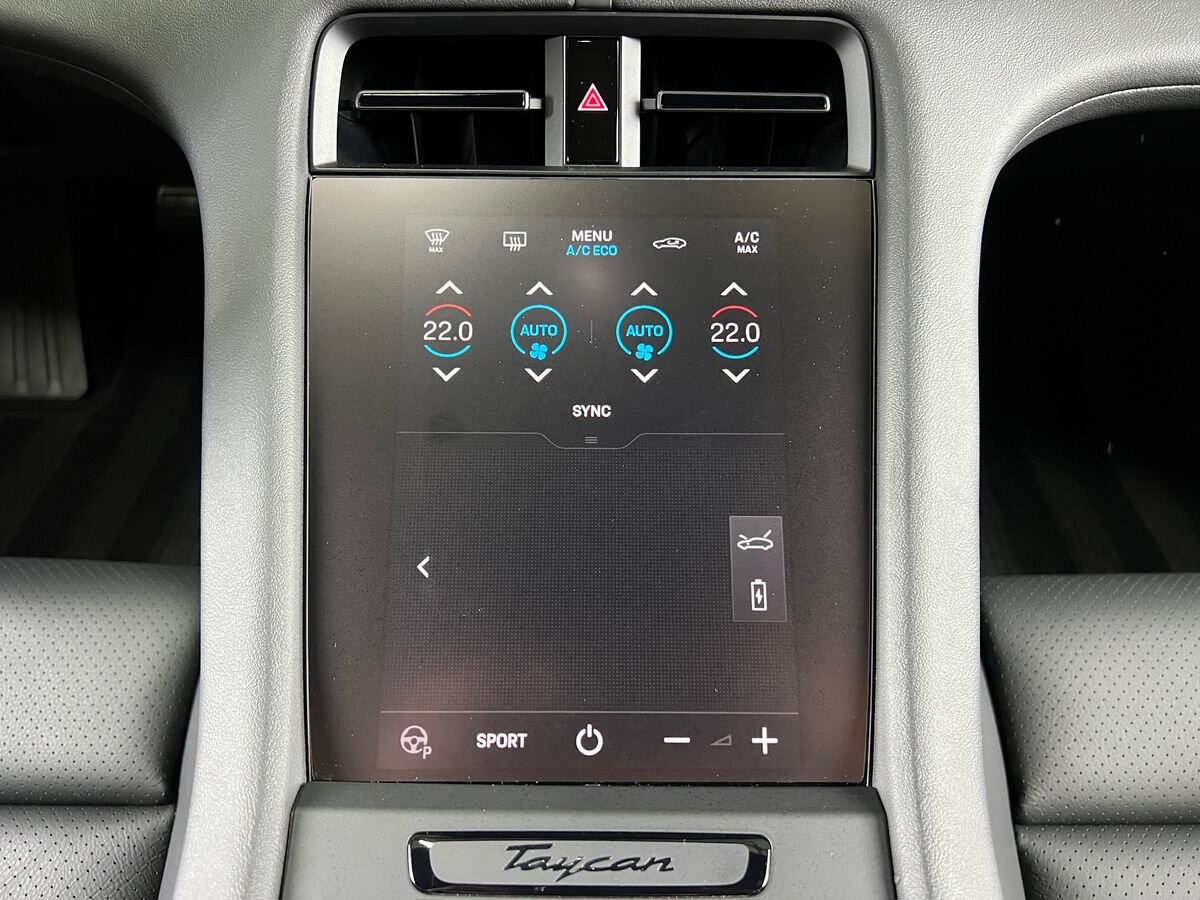 Porsche Taycan Sedan / Limuzína 0,0 320 kw