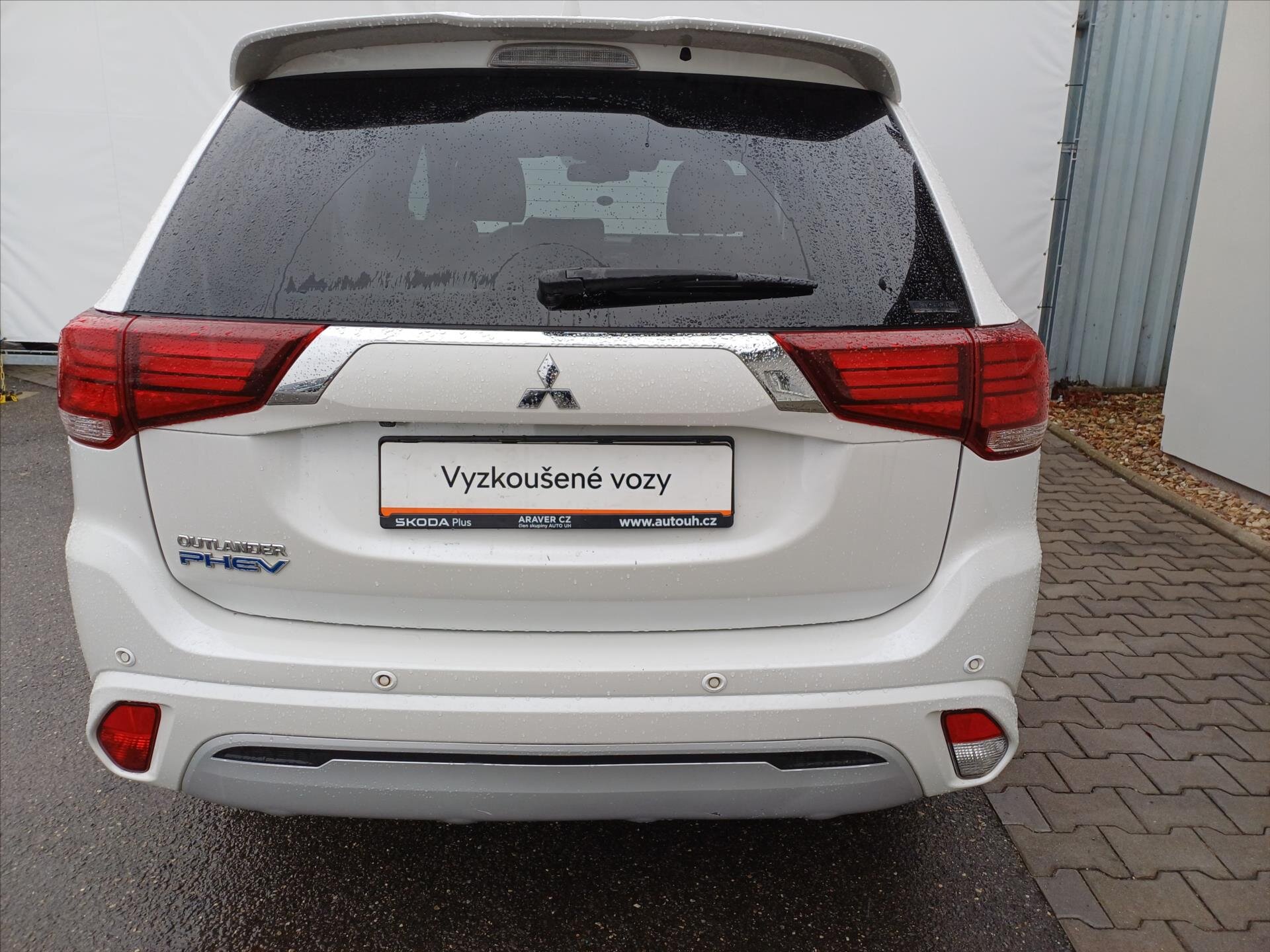 Mitsubishi Outlander Kombi 2,4 l 99 kw