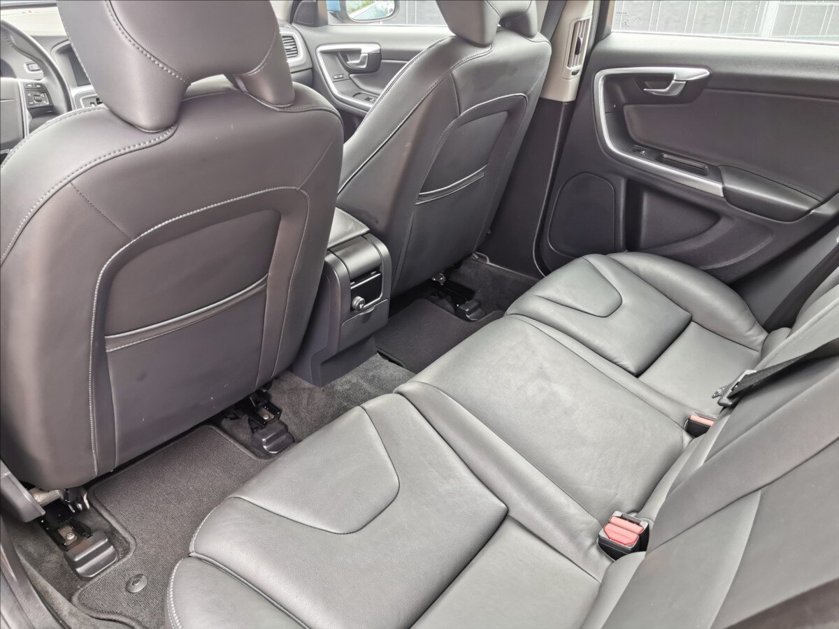 Volvo V60 Kombi 2,0 l 133 kw