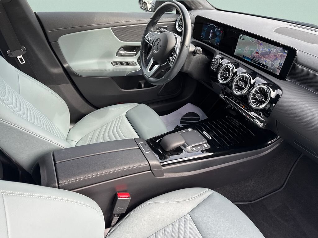 Mercedes-Benz CLA Sedan / Limuzína 1,3 l 100 kw