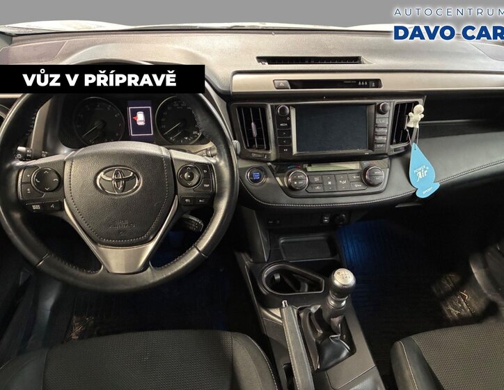 Toyota RAV4 SUV / Terénní 2,0 l 112 kw