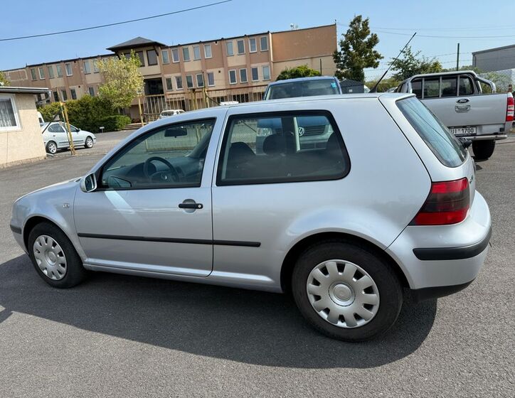 Volkswagen Golf 4