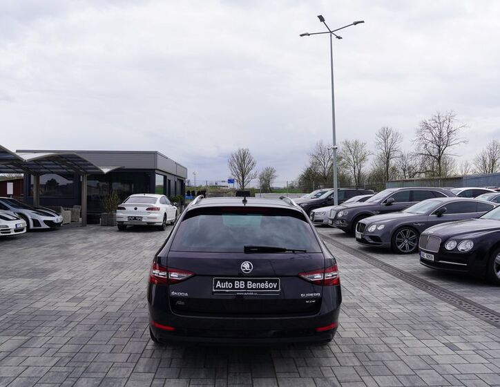 Škoda Superb Kombi 2,0 l 140 kw