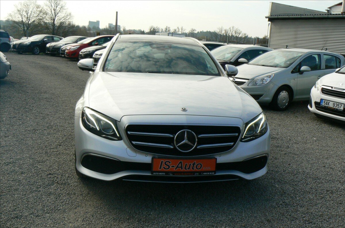 Mercedes-Benz Třídy E Kombi 2,0 l 143 kw