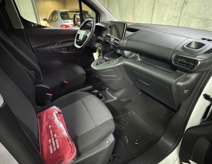 Toyota ProAce City 13