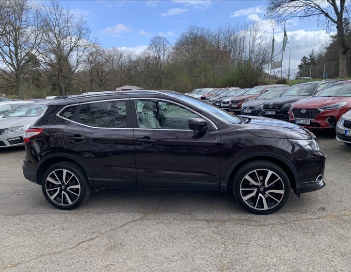 Nissan Qashqai SUV / Terénní 1,6 l 96 kw