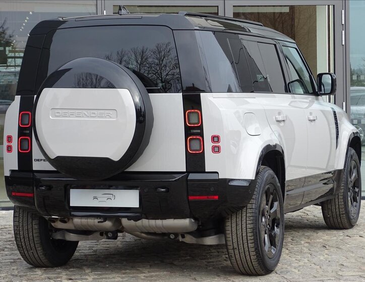 Land Rover Defender SUV 3,0 l 183 kw