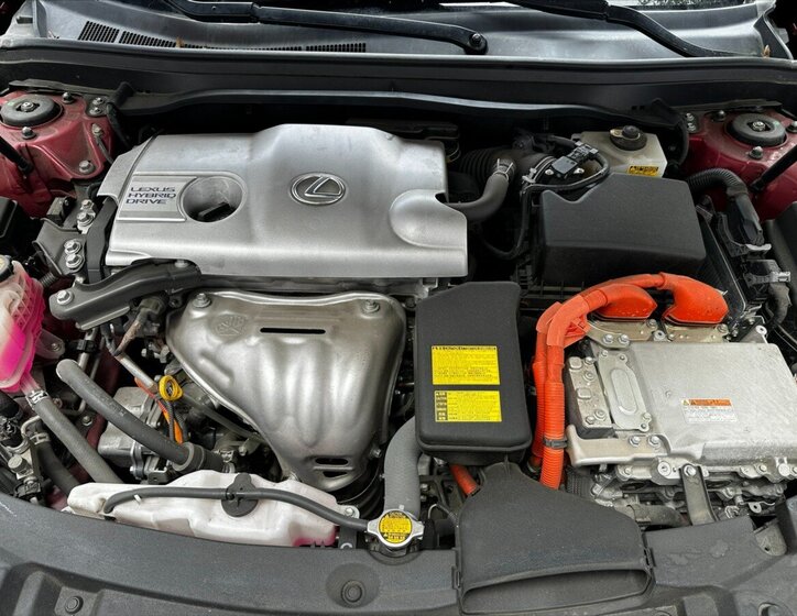 Lexus ES 300h Sedan / Limuzína 3,0 l 116 kw