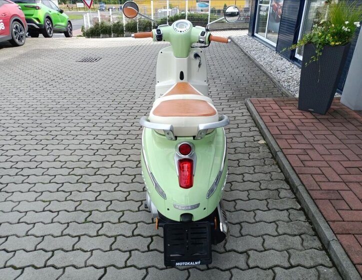 Peugeot Ostatní Ostatní 125,0 7 kw