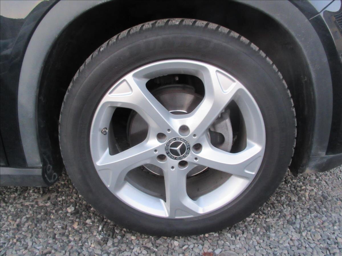 Mercedes-Benz GLA SUV / Terénní 1,6 l 115 kw