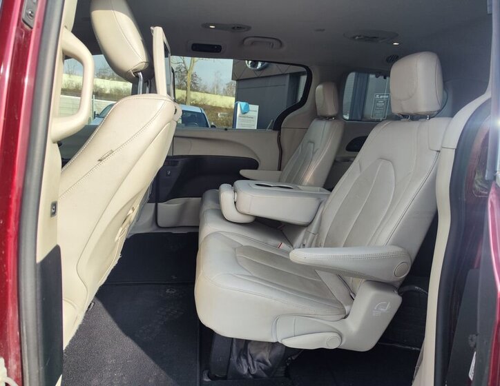 Chrysler Pacifica MPV 3,6 l 214 kw