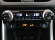 Toyota RAV4 SUV 2,0 l 129 kw