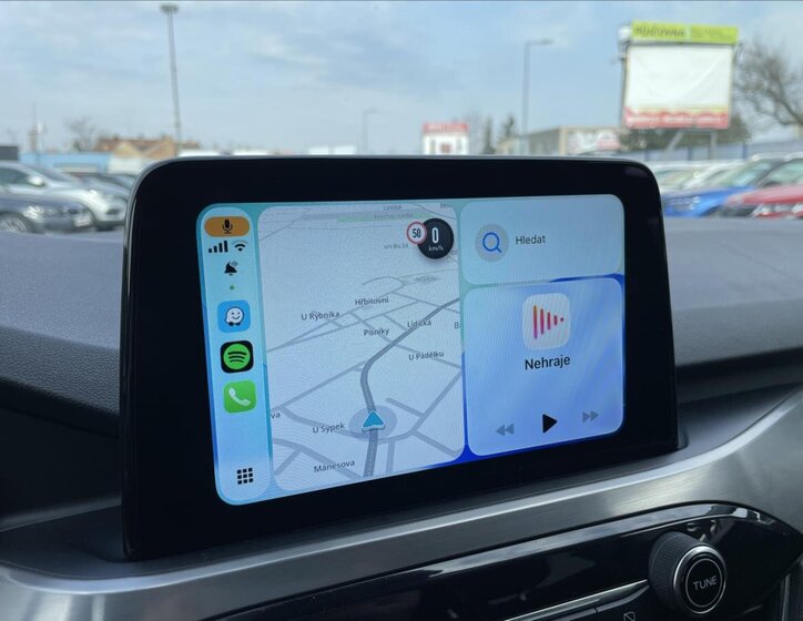 Ford Kuga SUV / Terénní 1,5 l 88 kw