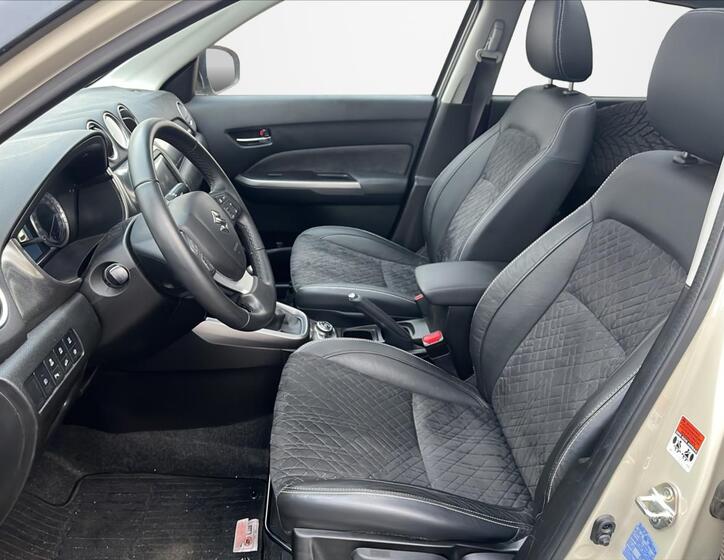 Suzuki Vitara 9