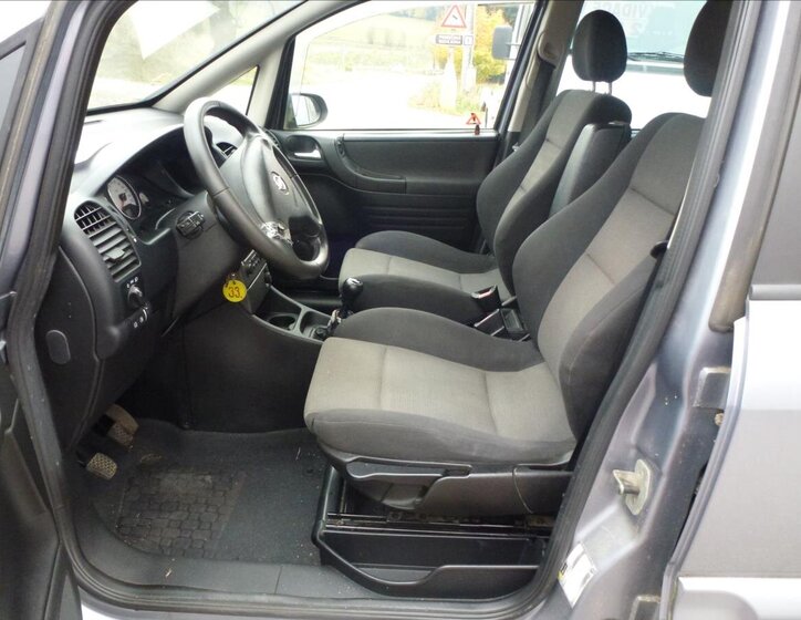 Opel Zafira Kombi 2,2 l 92 kw