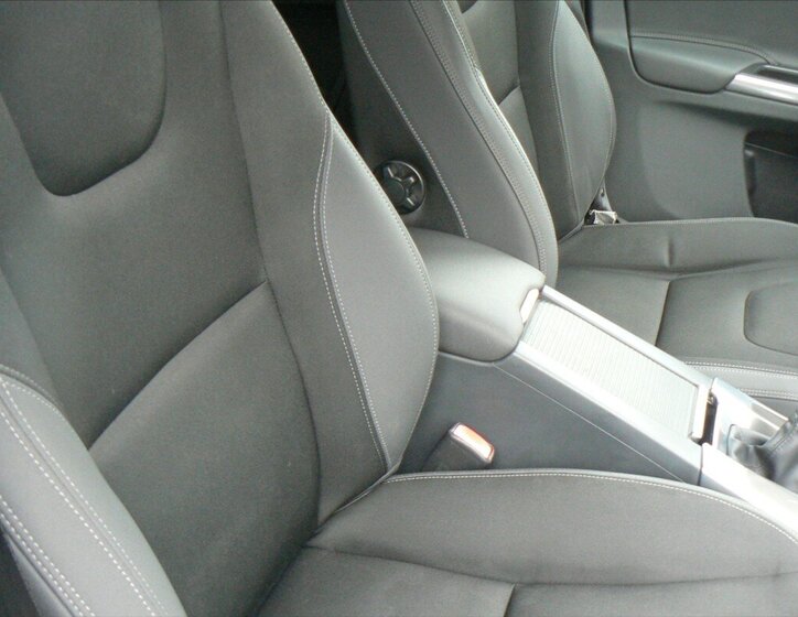 Volvo XC60 SUV 2,4 l 120 kw