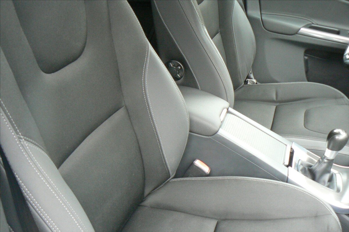 Volvo XC60 SUV 2,4 l 120 kw