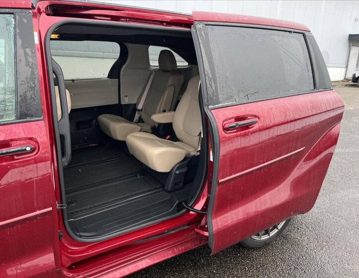 Toyota Sienna MPV 2,5 l 180 kw