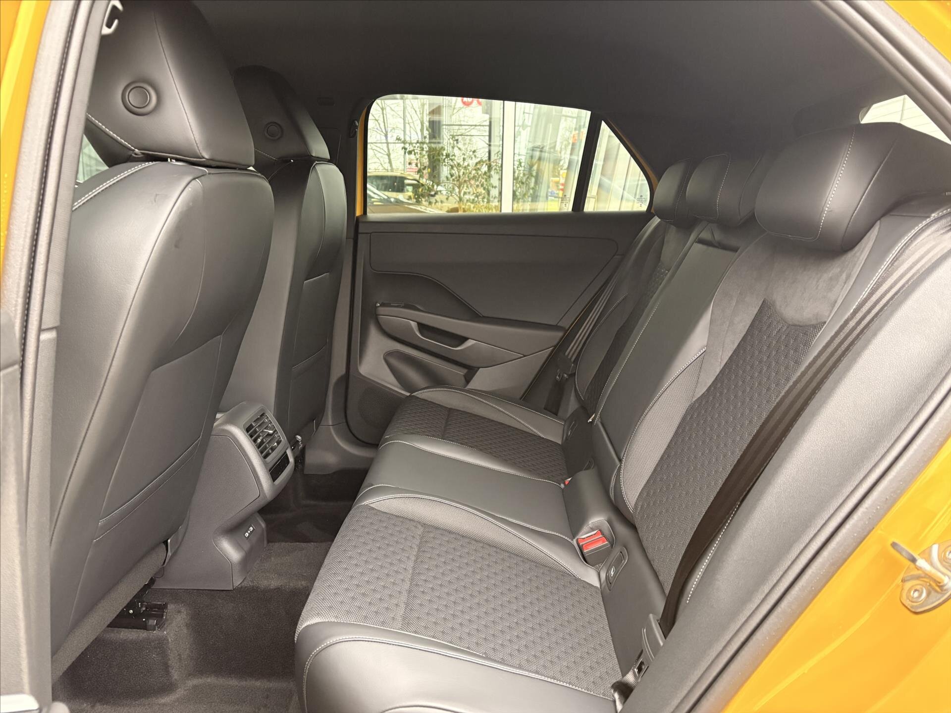 Volkswagen T-Roc SUV 1,5 l 110 kw