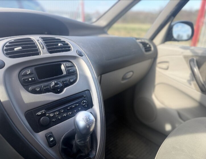 Citroën Xsara Picasso Kombi 1,6 l 70 kw
